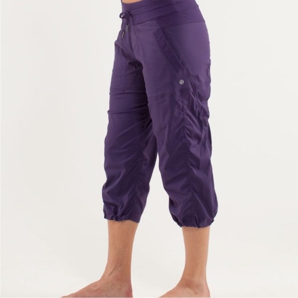 Lululemon Woman's Size 6 Concord Grape Studio Pant Medium Rise Crop - Picture 3 of 16
